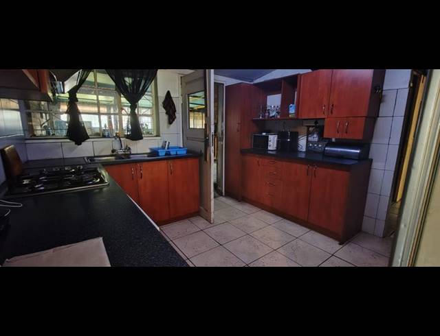 4 BEDROOM HOUSE FOR SALE IN DANVILLE